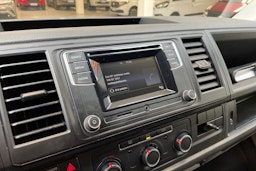 musta Volkswagen Transporter 2017 kuva 22.