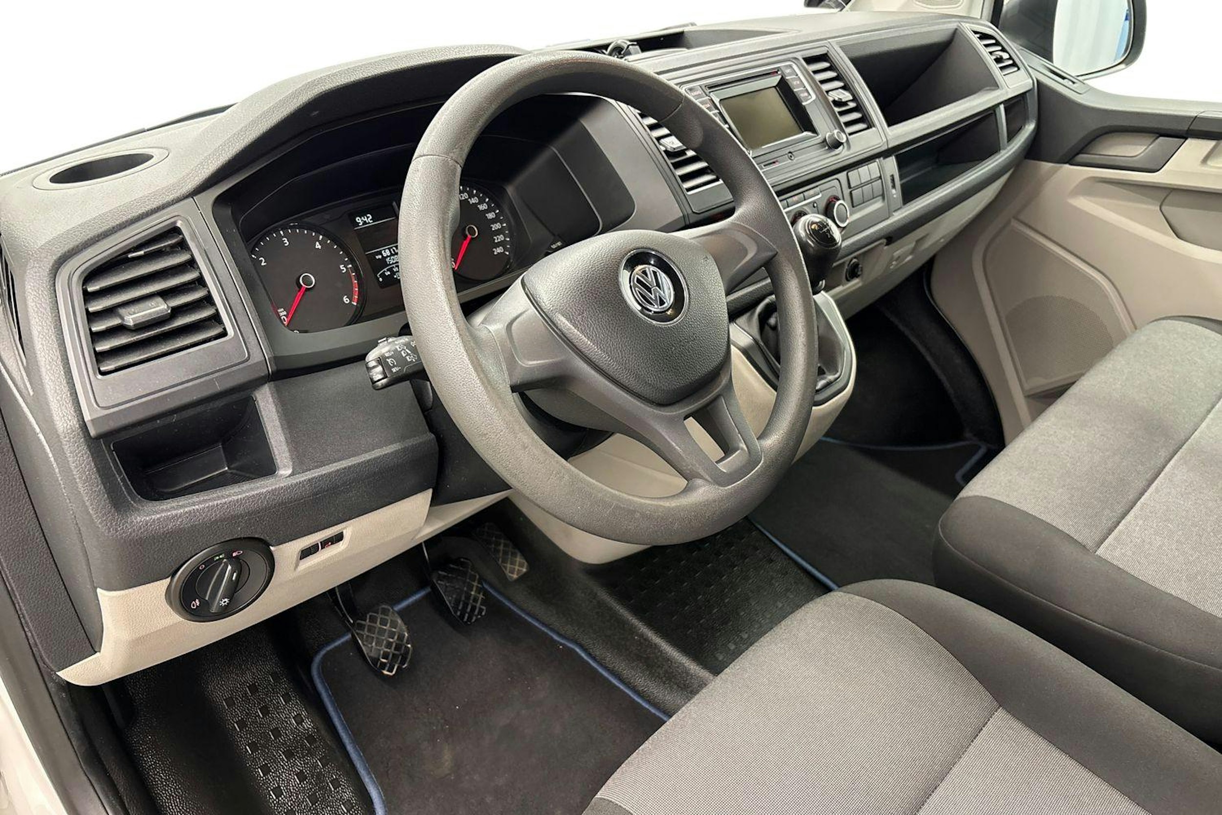 Valkoinen Volkswagen TRANSPORTER 2017 kuva 7.