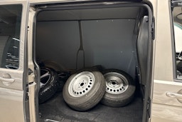 Ruskea (beige) Volkswagen TRANSPORTER 2017 kuva 13.