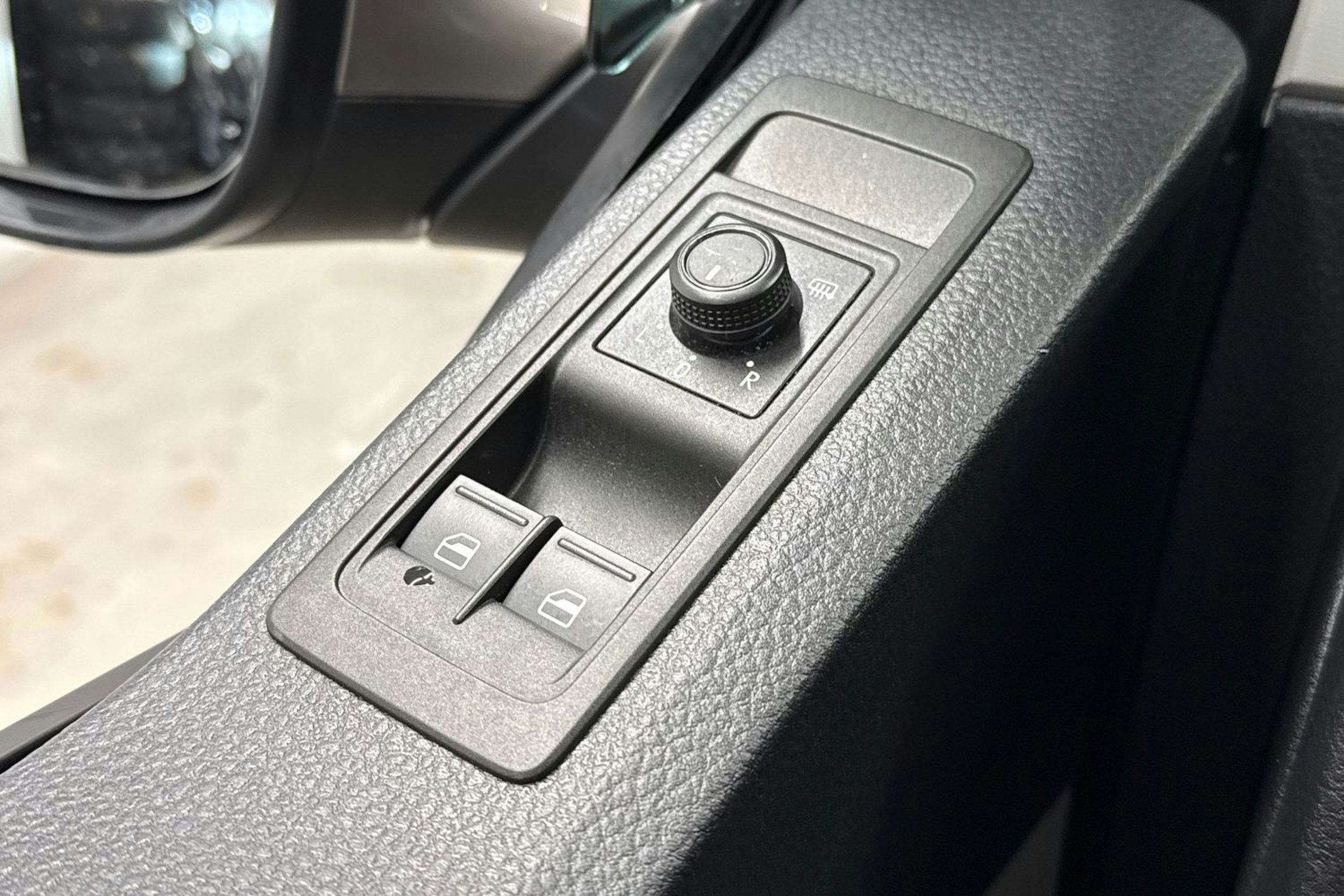 Ruskea (beige) Volkswagen TRANSPORTER 2017 kuva 20.