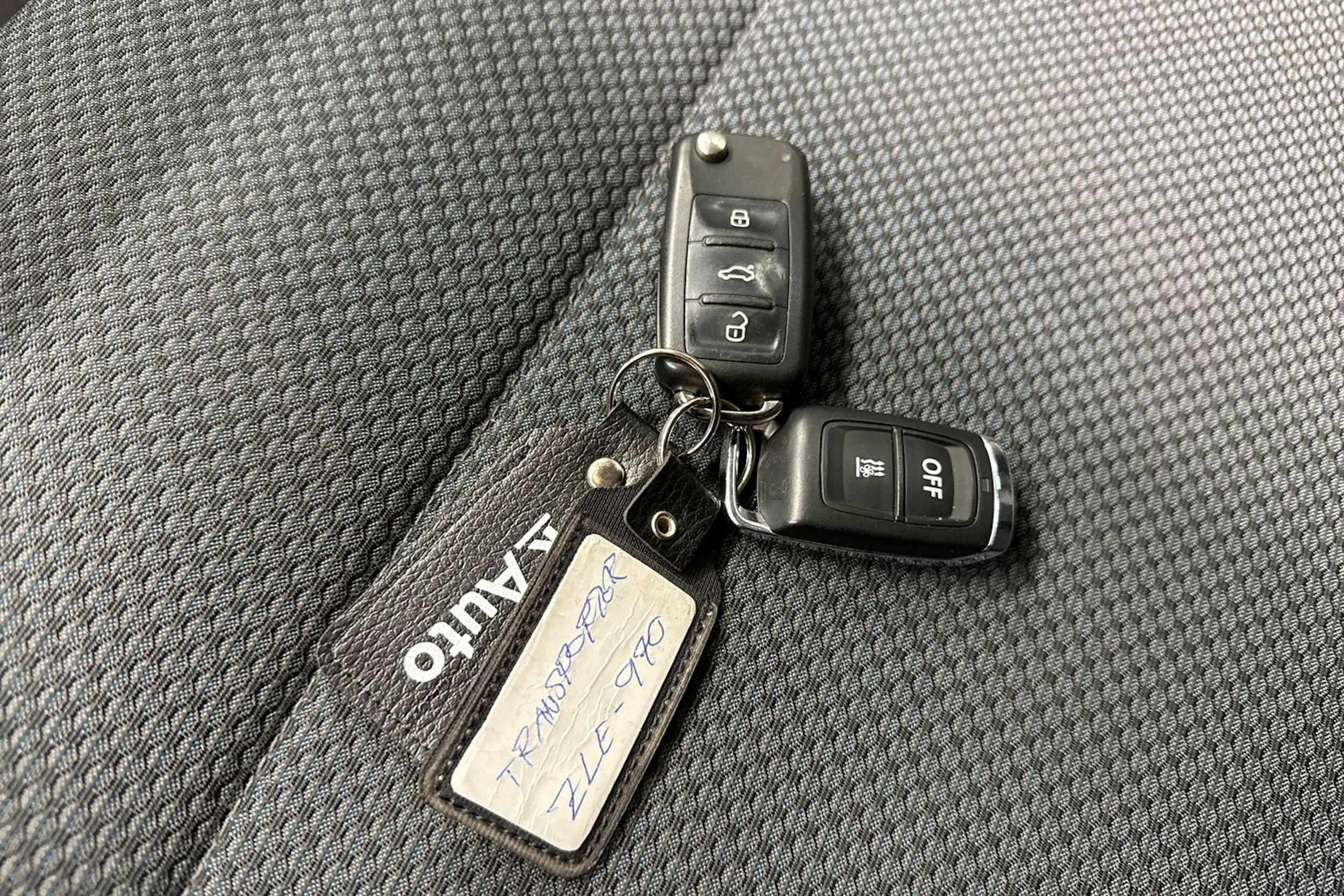 Ruskea (beige) Volkswagen TRANSPORTER 2017 kuva 25.