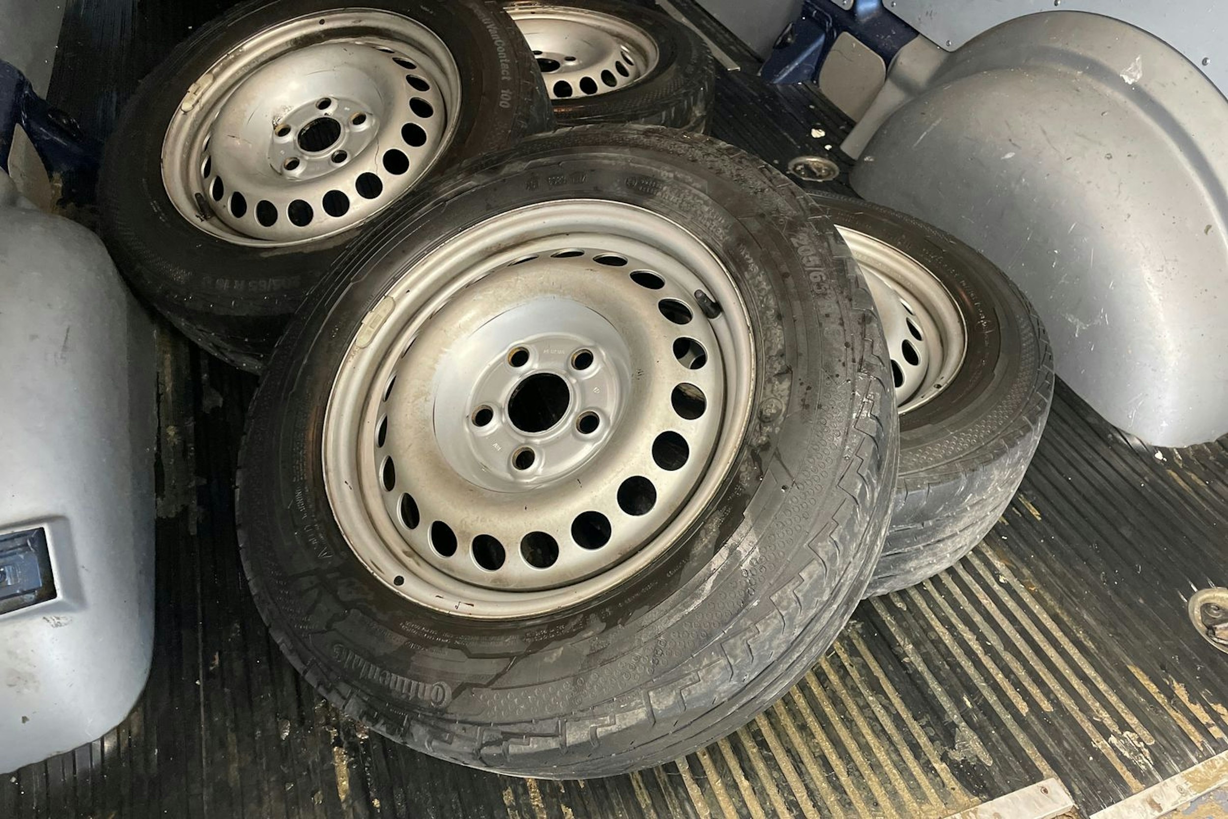 sininen Volkswagen Transporter 2017 kuva 15.