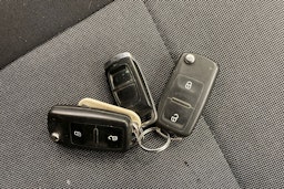 sininen Volkswagen Transporter 2017 kuva 21.