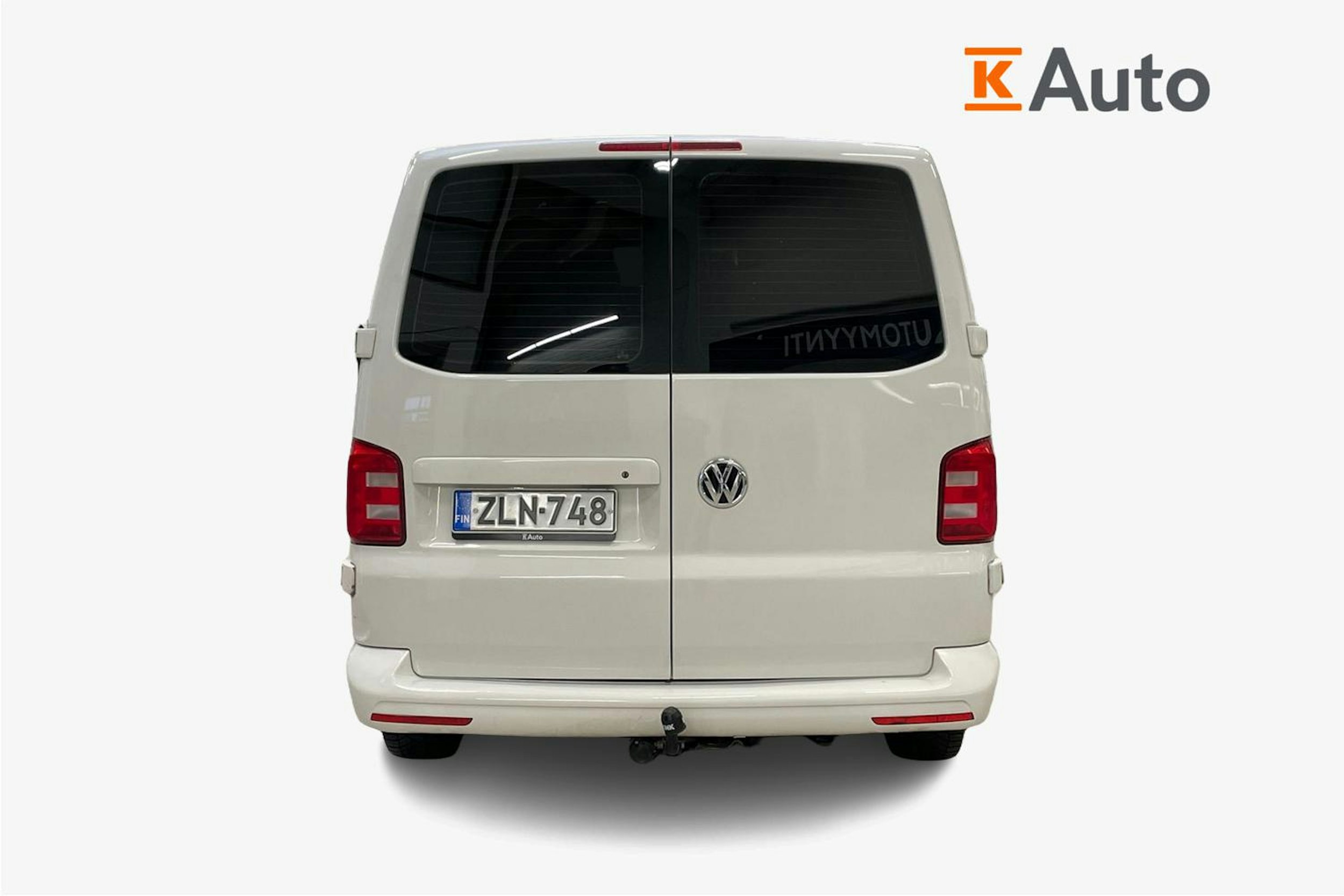 valkoinen Volkswagen Transporter 2017 kuva 3.
