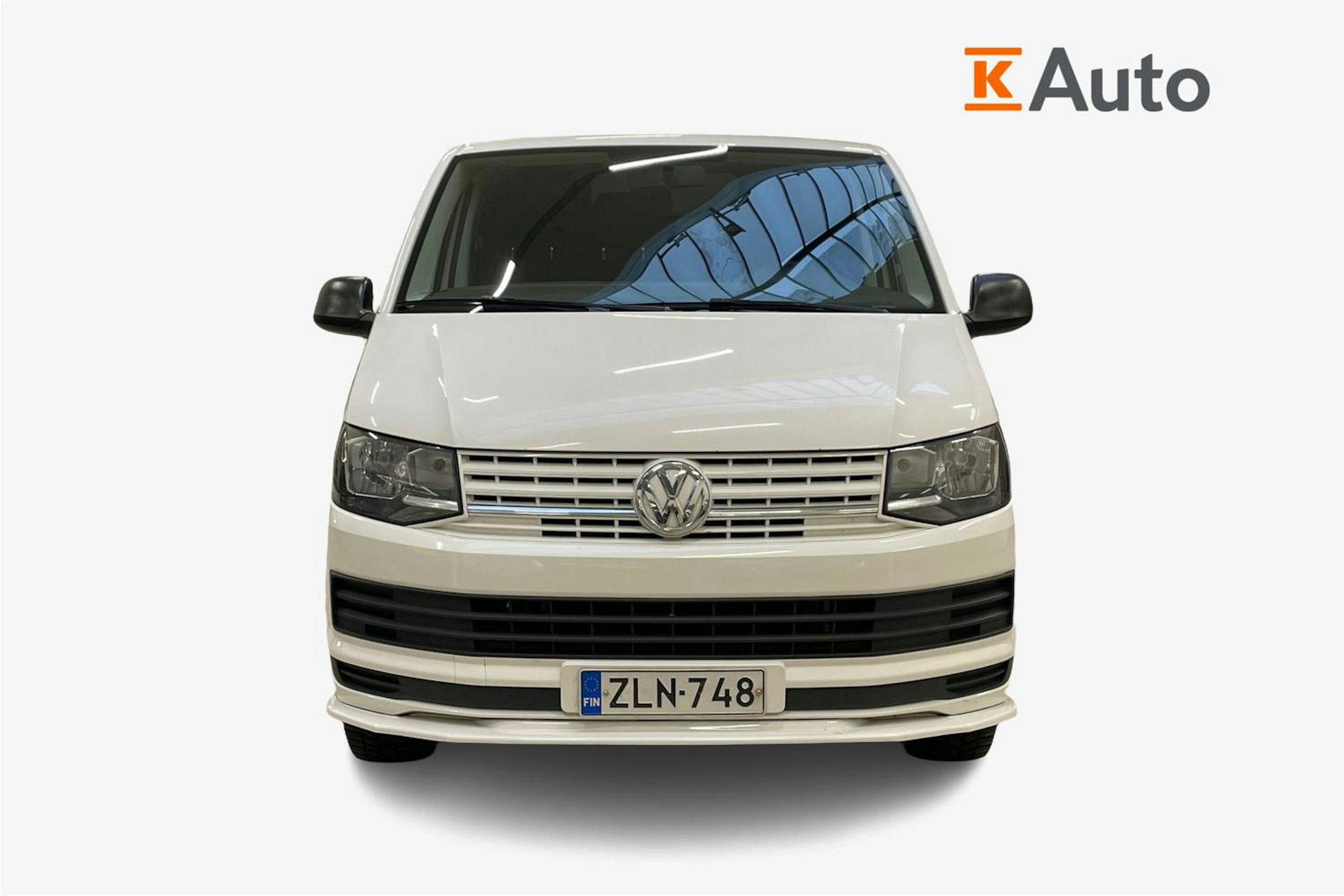 valkoinen Volkswagen Transporter 2017 kuva 4.