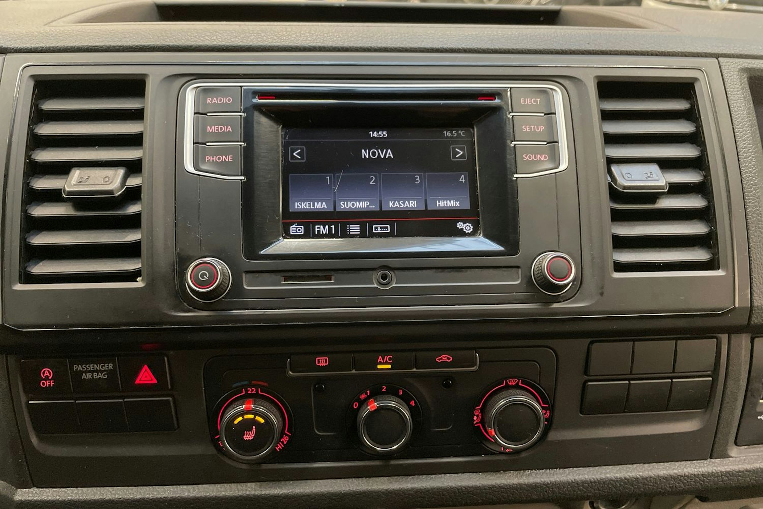 valkoinen Volkswagen Transporter 2017 kuva 21.