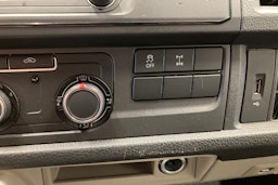 musta Volkswagen Transporter 2017 kuva 26.