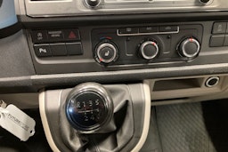 musta Volkswagen Transporter 2017 kuva 27.