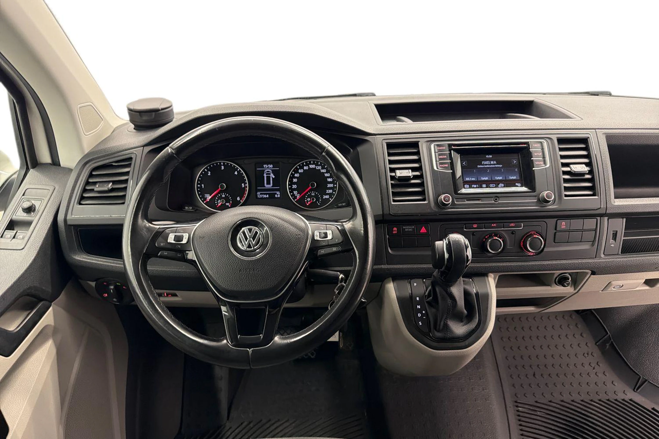 valkoinen Volkswagen Transporter 2017 kuva 7.