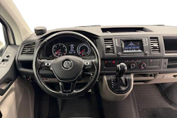 valkoinen Volkswagen Transporter 2017 kuva 7.