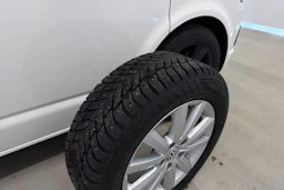 valkoinen Volkswagen Transporter 2017 kuva 33.
