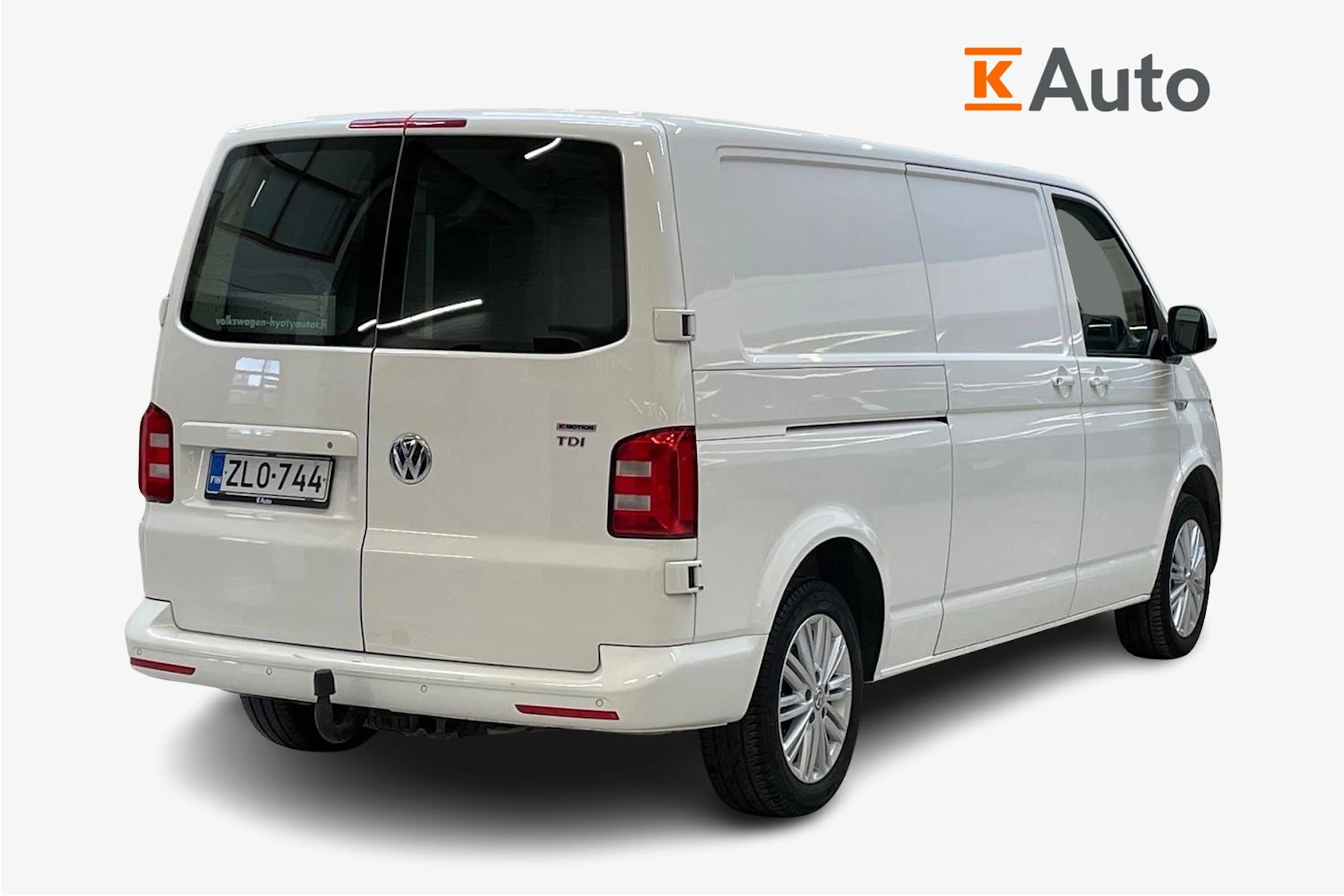 valkoinen Volkswagen Transporter 2017 kuva 2.