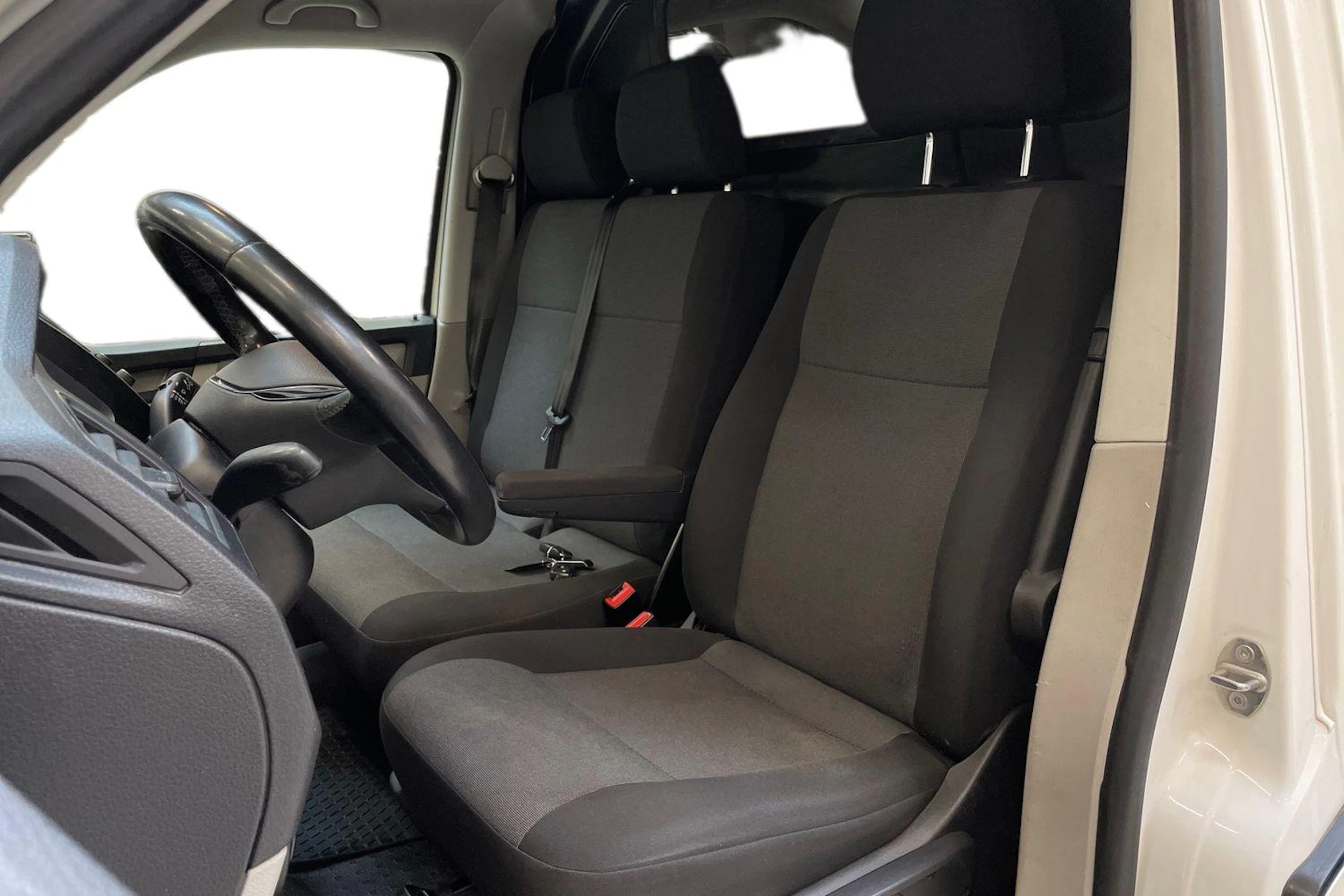 valkoinen Volkswagen Transporter 2017 kuva 7.