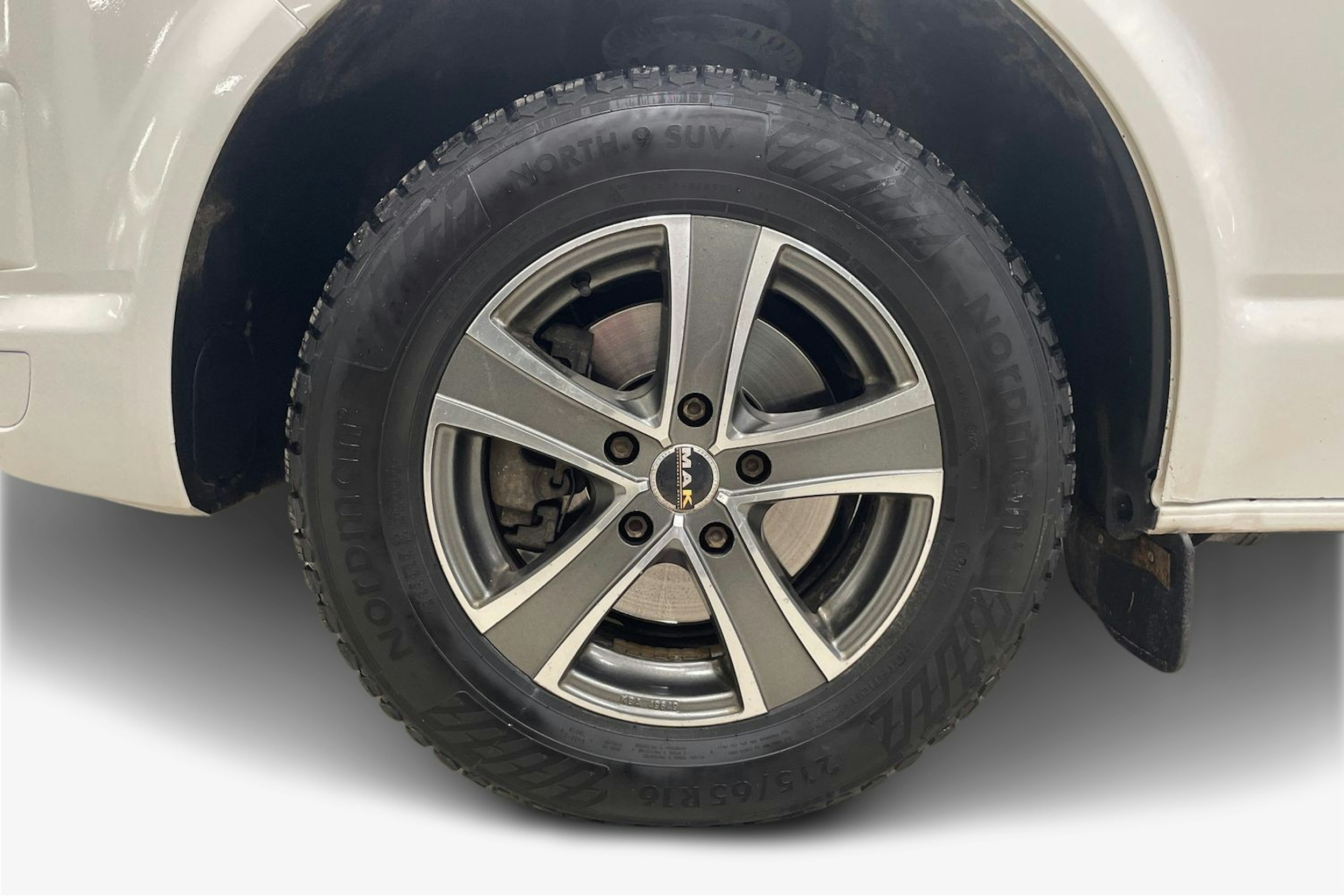 valkoinen Volkswagen Transporter 2017 kuva 12.