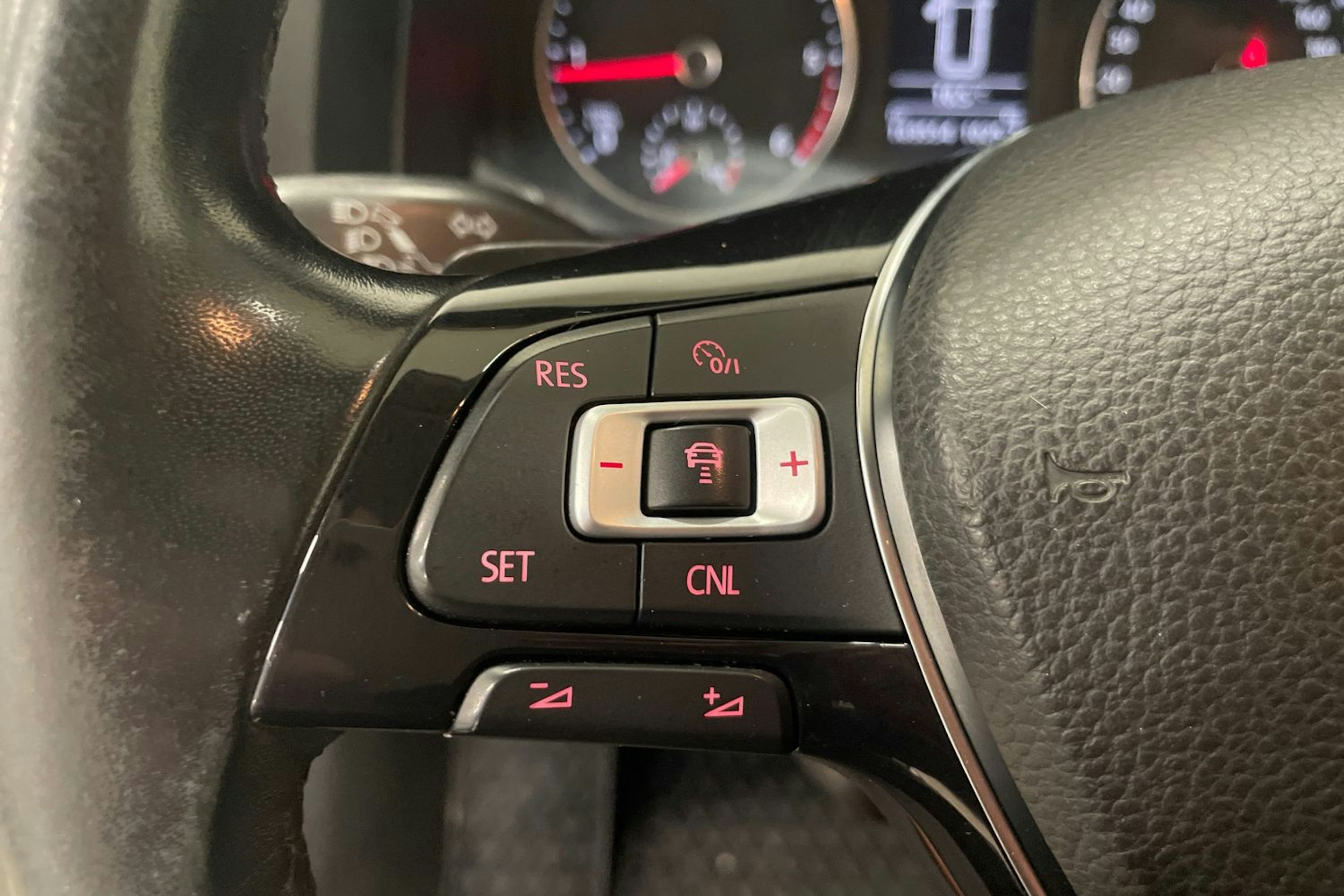 valkoinen Volkswagen Transporter 2017 kuva 20.