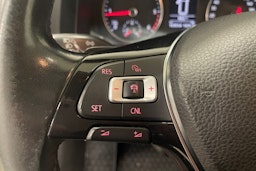 valkoinen Volkswagen Transporter 2017 kuva 20.