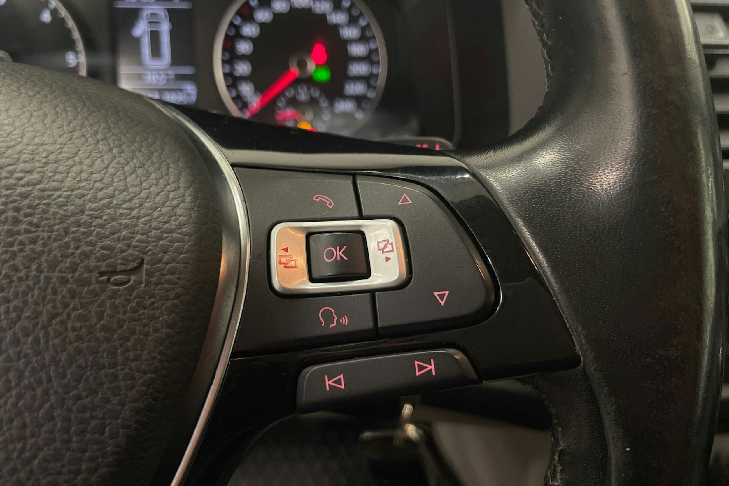 valkoinen Volkswagen Transporter 2017 kuva 21.