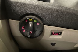 valkoinen Volkswagen Transporter 2017 kuva 30.