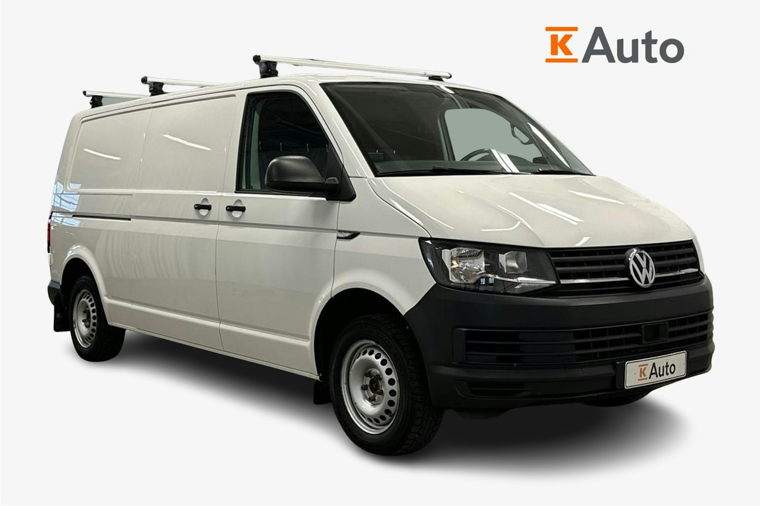 valkoinen Volkswagen Transporter 2018 kuva 1.