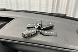 valkoinen Volkswagen Transporter 2018 kuva 20.
