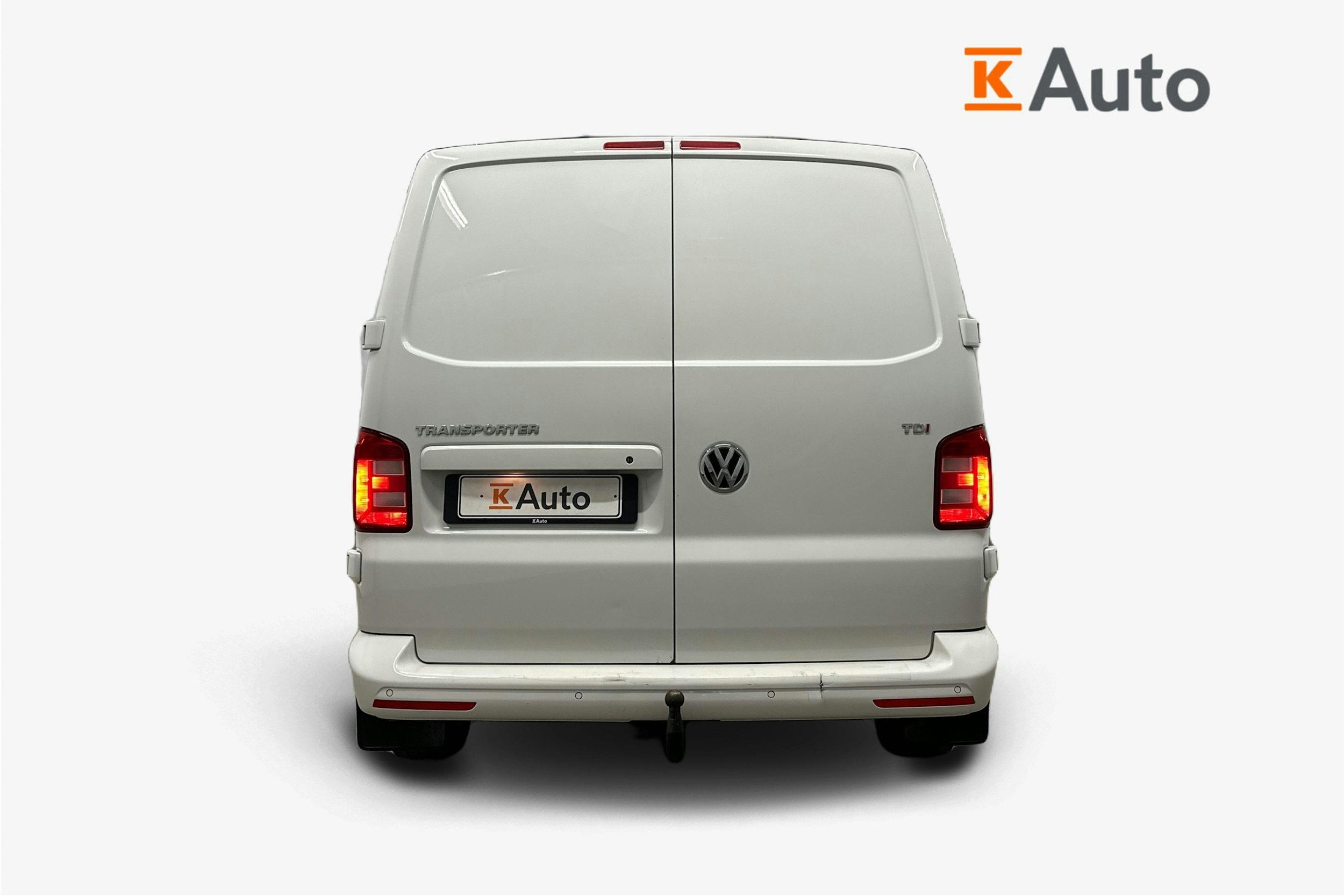 valkoinen Volkswagen Transporter 2018 kuva 3.