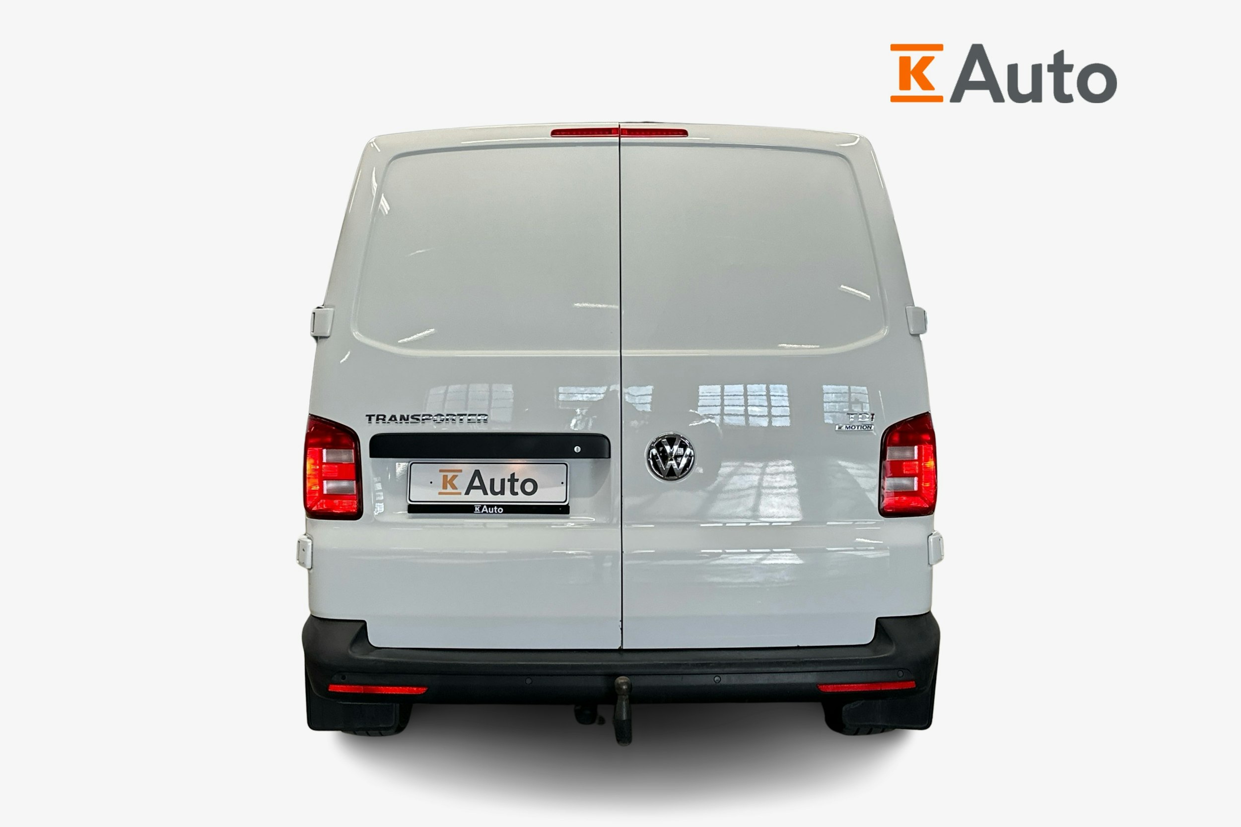valkoinen Volkswagen Transporter 2018 kuva 3.