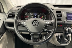 valkoinen Volkswagen Transporter 2018 kuva 9.