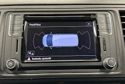 valkoinen Volkswagen Transporter 2018 kuva 13.