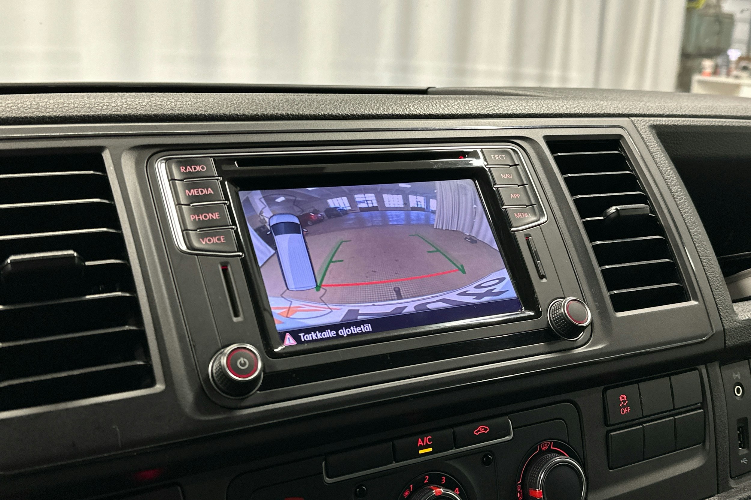 hopea Volkswagen Transporter 2018 kuva 13.