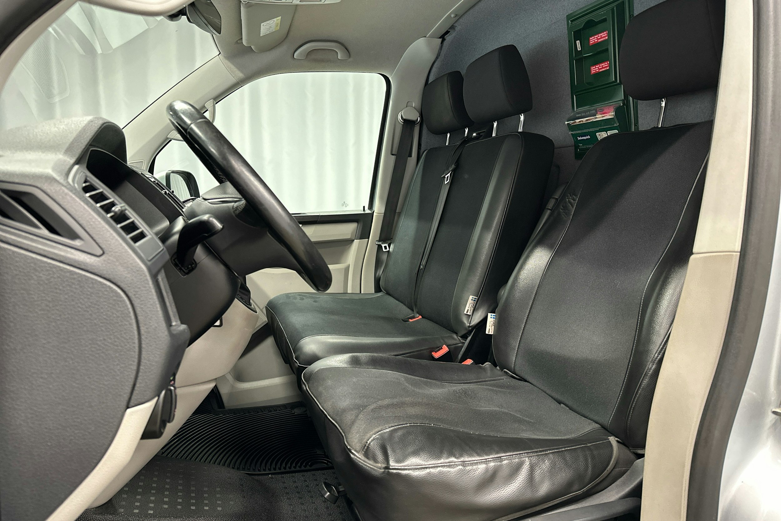hopea Volkswagen Transporter 2018 kuva 17.