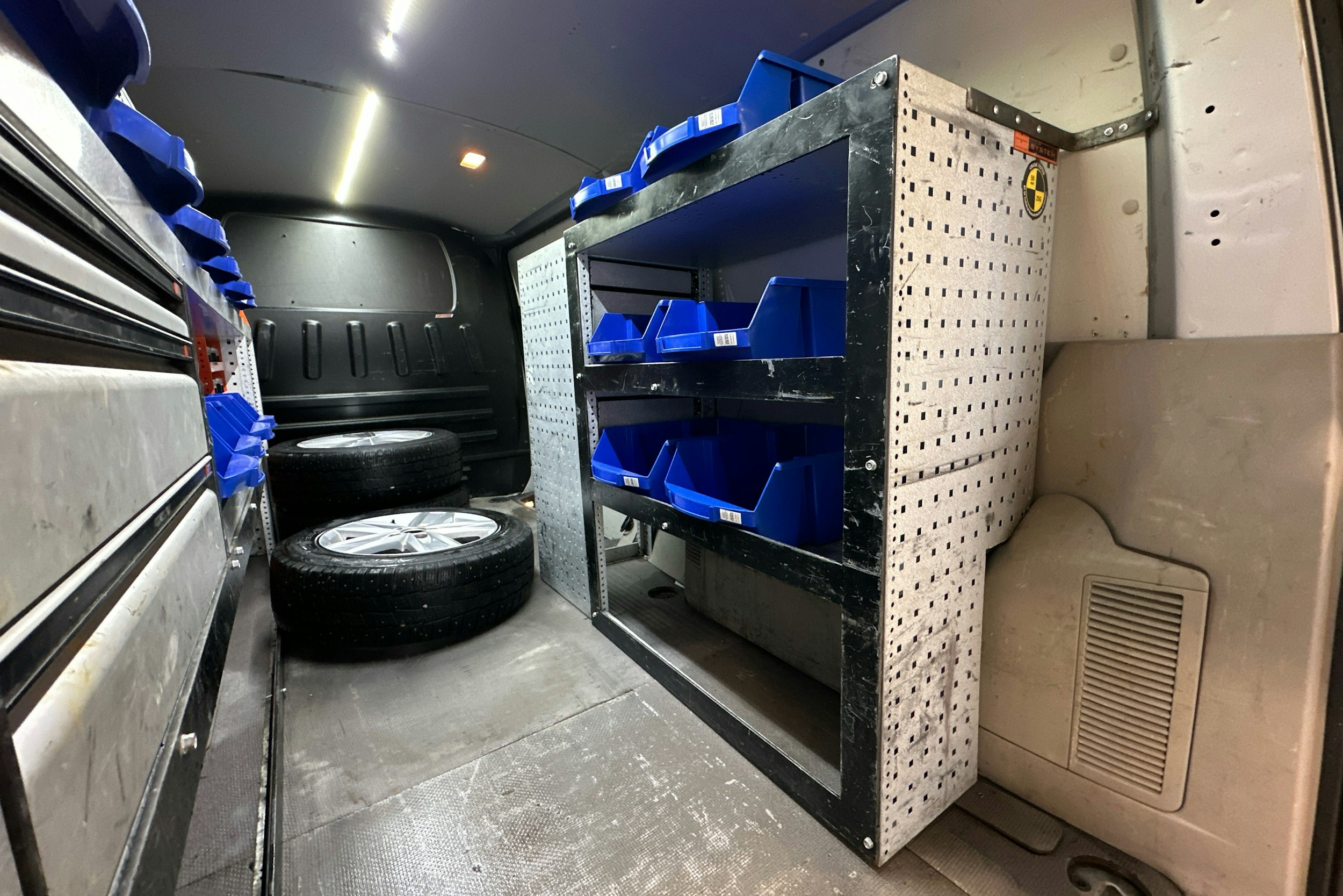 hopea Volkswagen Transporter 2018 kuva 21.
