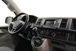 valkoinen Volkswagen Transporter 2018 kuva 7.