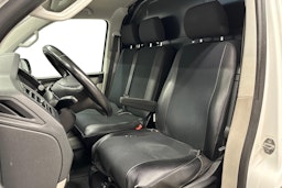 valkoinen Volkswagen Transporter 2018 kuva 8.