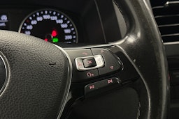 valkoinen Volkswagen Transporter 2018 kuva 18.
