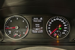 valkoinen Volkswagen Transporter 2018 kuva 19.