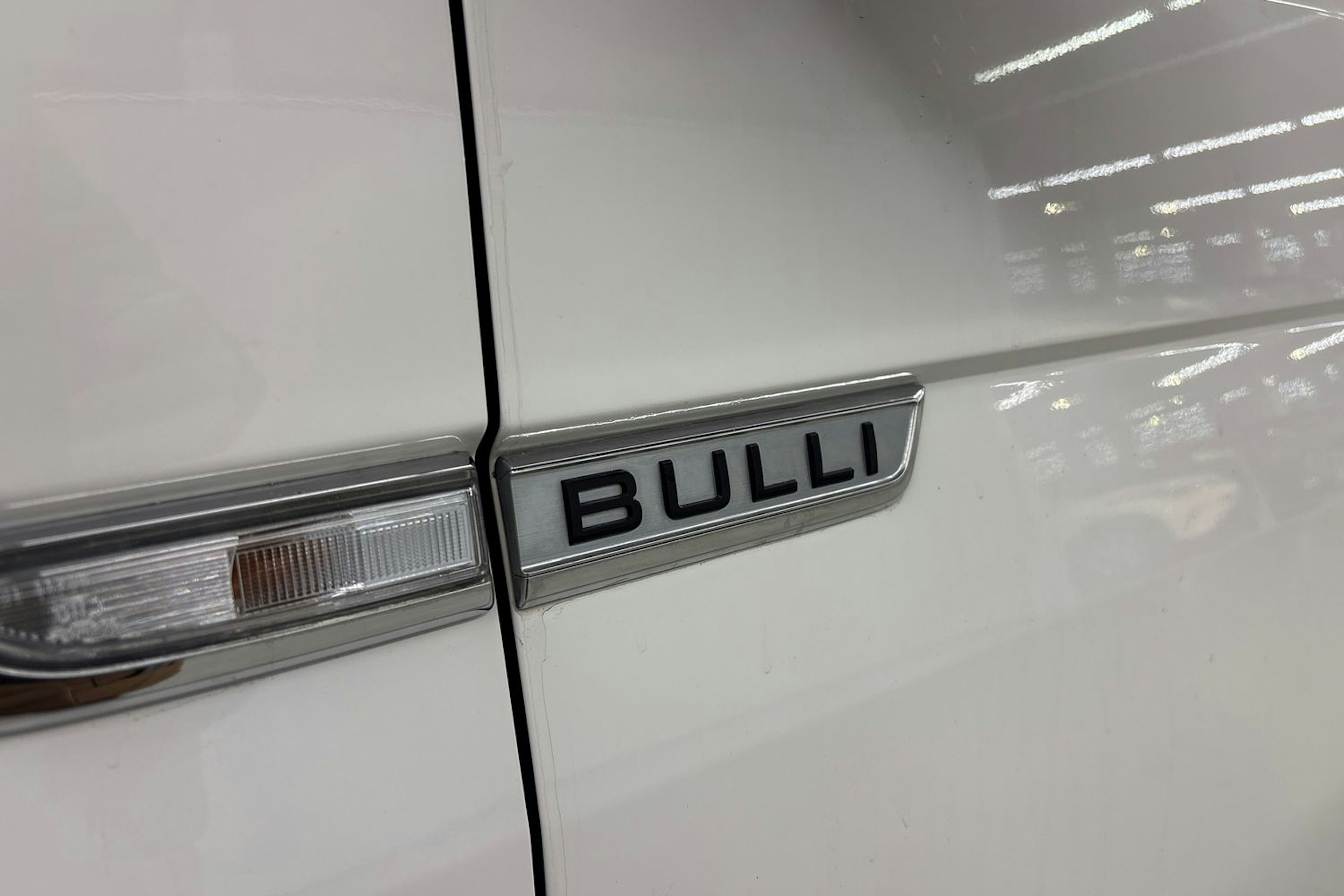 valkoinen Volkswagen Transporter 2018 kuva 21.