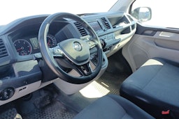 met. musta Volkswagen Transporter 2018 kuva 3.