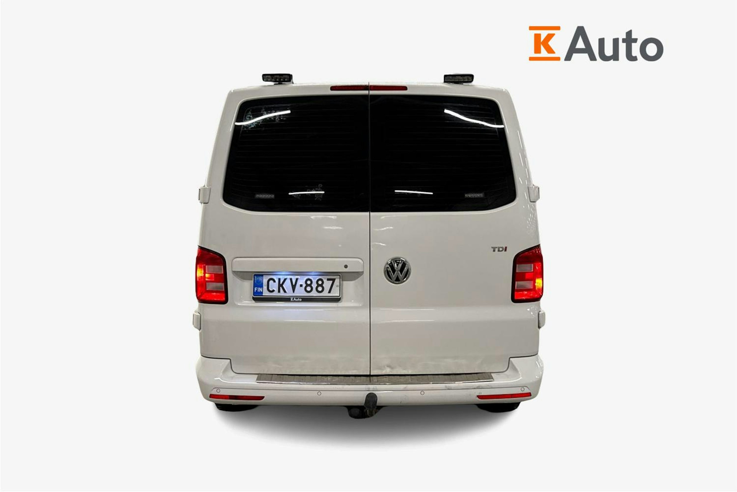 valkoinen Volkswagen Transporter 2018 kuva 4.