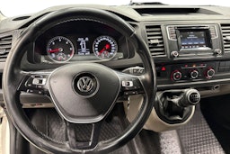valkoinen Volkswagen Transporter 2018 kuva 9.