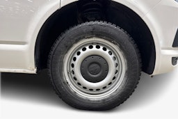 valkoinen Volkswagen Transporter 2018 kuva 12.