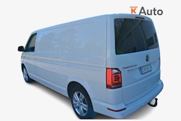valkoinen Volkswagen Transporter 2018 kuva 2.