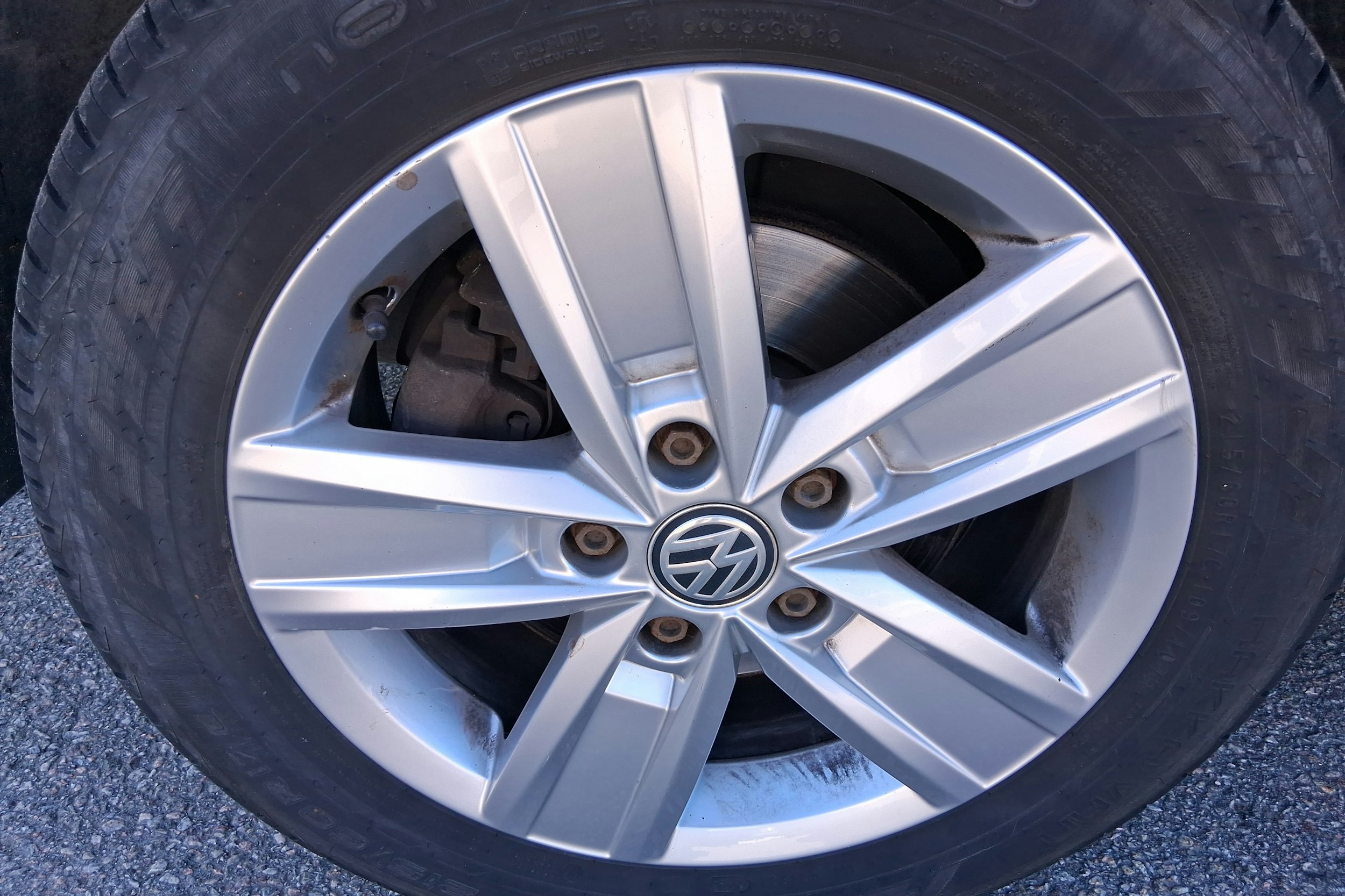 valkoinen Volkswagen Transporter 2018 kuva 9.