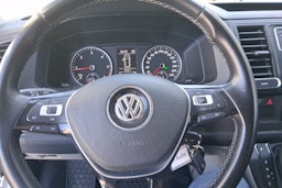 valkoinen Volkswagen Transporter 2018 kuva 11.