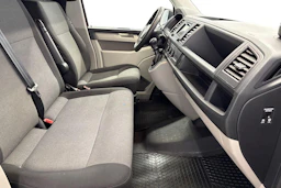 punainen Volkswagen Transporter 2018 kuva 7.