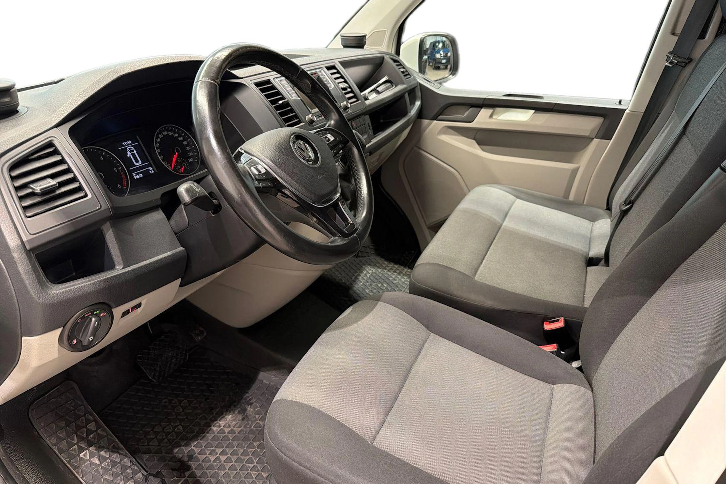 Valkoinen Volkswagen TRANSPORTER 2018 kuva 8.