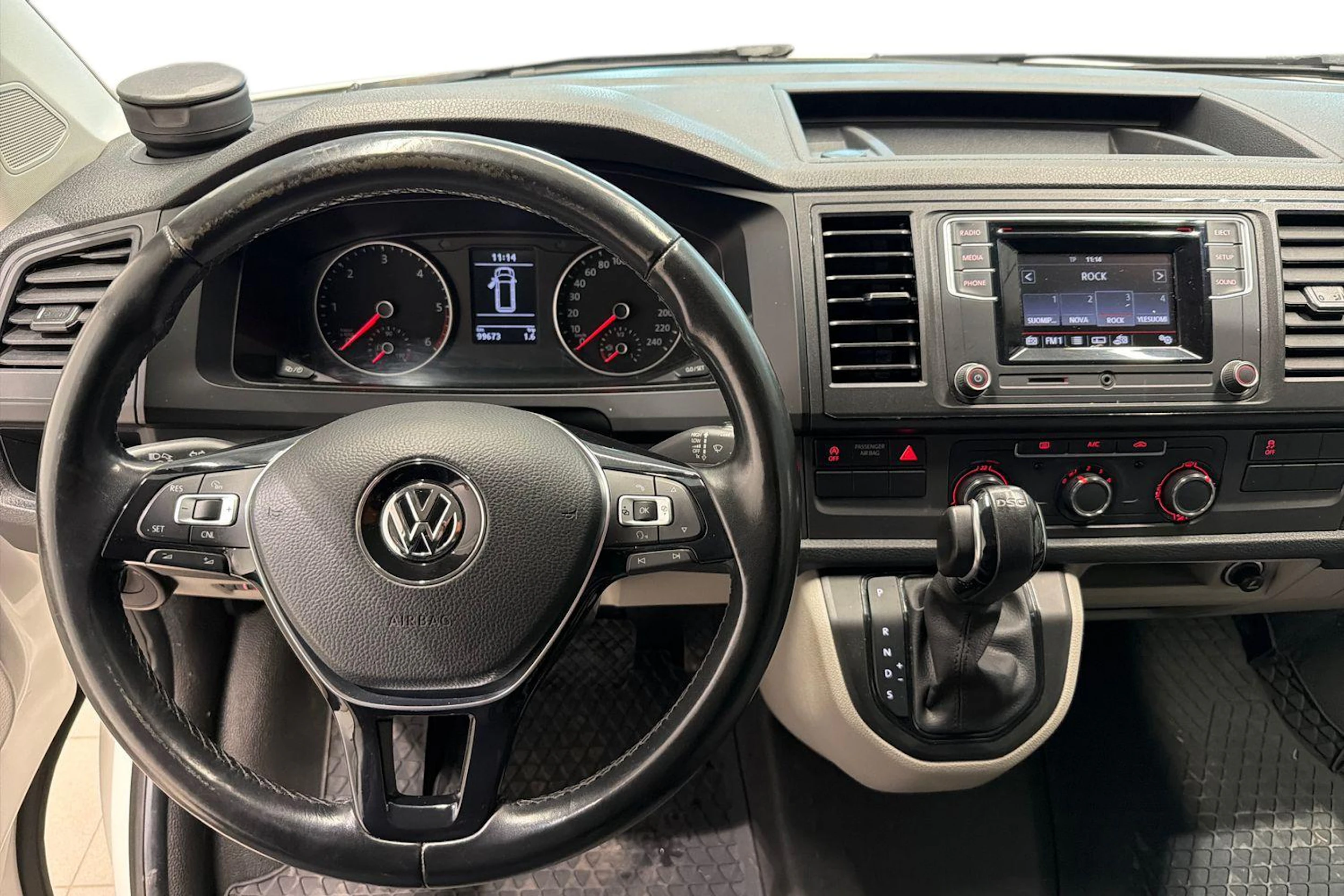 Valkoinen Volkswagen TRANSPORTER 2018 kuva 9.