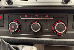 Valkoinen Volkswagen TRANSPORTER 2018 kuva 17.