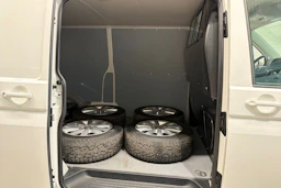 Valkoinen Volkswagen TRANSPORTER 2018 kuva 20.