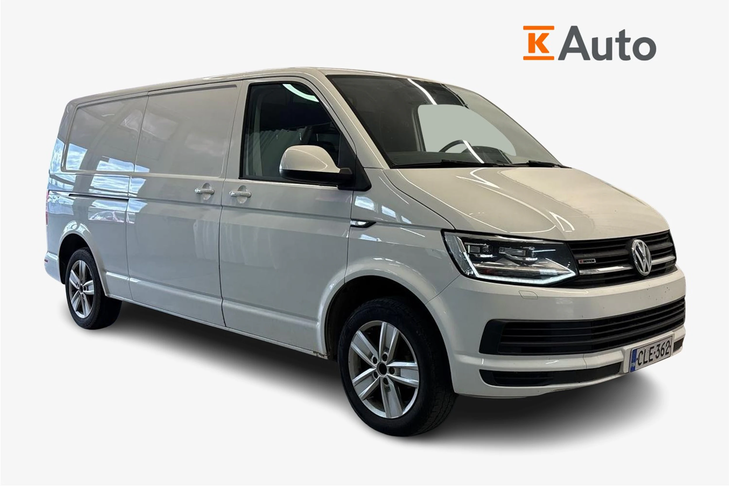 valkoinen Volkswagen Transporter 2018 kuva 1.