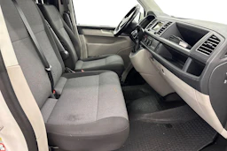 valkoinen Volkswagen Transporter 2018 kuva 11.